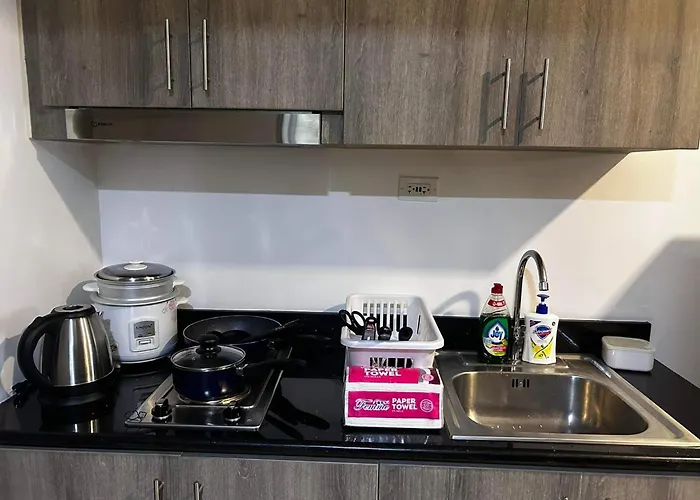 Connie's Fame Haven Apartment *