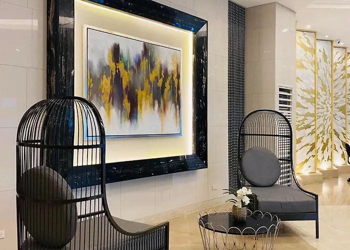 Connie's Fame Haven Apartment *
