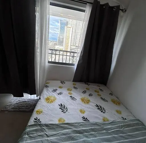 Connie's Fame Haven Apartment *